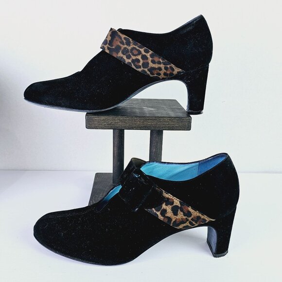 Vintage Thierry Rabotin Black Suede Leopard Mary Jane Chunk Heels, Italy, 38 1/2 - Picture 2 of 11